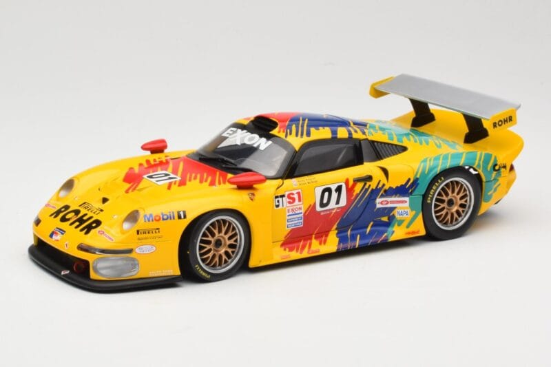 Porsche 911 GT1 #1 D. Rohr / R. Pilgrim / A. McNish 1997 UT Models 1:18 39724 Metal