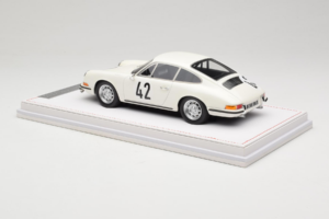Porsche 911 S #42 R. Buchet / H. Linge Auguste Veuillet 24 Hours of Le Mans Class Winner 1967 IVY Merit 1:18 REMC006 Żywica — zdjęcie 5 z 6