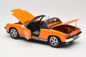 Porsche 914/6 Pomarańczowy Revell 1:18 08864 Metal — zdjęcie 5 z 8