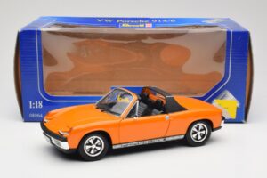 Porsche 914/6 Pomarańczowy Revell 1:18 08864 Metal — zdjęcie 8 z 8