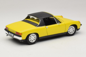 Porsche 914 Żółty Revell 1:18 08976 Metal — zdjęcie 3 z 8