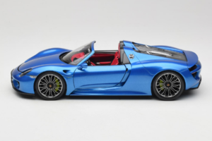 Porsche 918 Spyder Blue Metallic Minichamps 1:18 110062432 Metal — zdjęcie 4 z 8