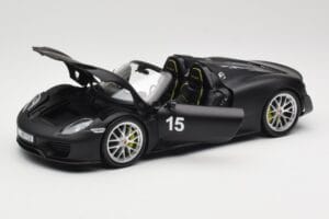 Porsche 918 Spyder Weissach Package Matt Black Minichamps 1:18 110062444 Metal — zdjęcie 2 z 8