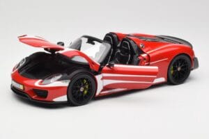 Porsche 918 Spyder Weissach Package Czerwony & Białe Paski Minichamps 1:18 110062442 Metal — zdjęcie 2 z 9
