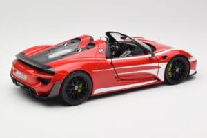 Porsche 918 Spyder Weissach Package Czerwony & Białe Paski Minichamps 1:18 110062442 Metal — zdjęcie 4 z 9