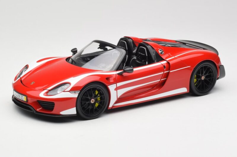 Porsche 918 Spyder Weissach Package Czerwony & Białe Paski Minichamps 1:18 110062442 Metal