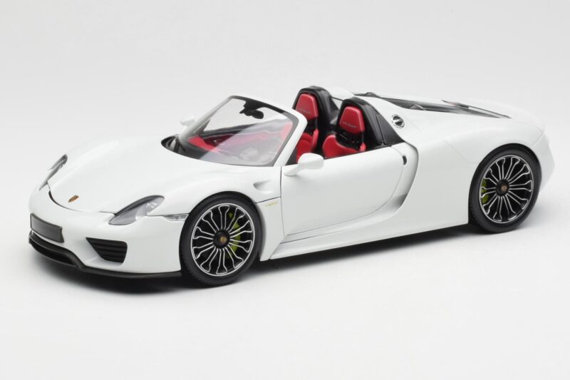 Porsche 918 Spyder Biały Minichamps 1:18 110062436 Metal