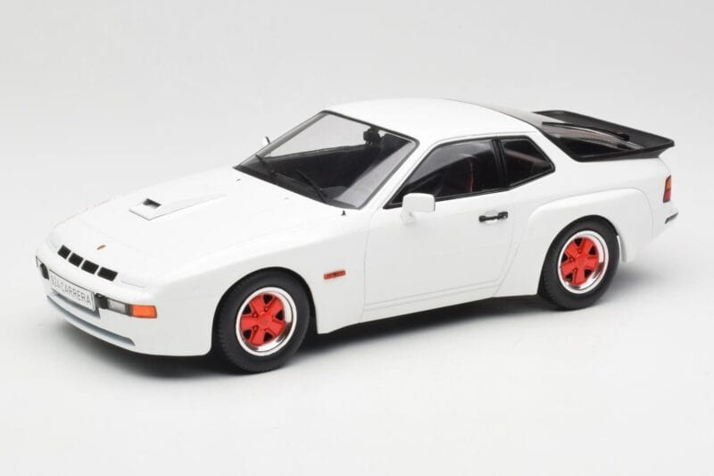 Porsche 924 Carrera GT Biały & Czerwone Felgi MCG 1:18 MCG18303 Metal