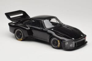 Porsche 935 Turbo Group 5 1976 Exoto 1:18 18101 Metal — zdjęcie 6 z 8