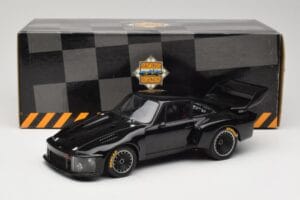 Porsche 935 Turbo Group 5 1976 Exoto 1:18 18101 Metal — zdjęcie 8 z 8