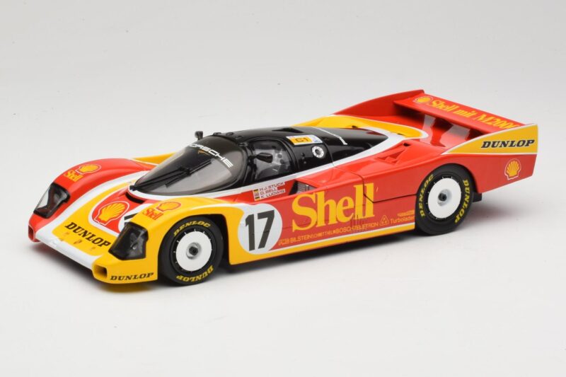 Porsche 962C Group C #17 D. Bell / H-J. Stuck / K. Ludwig 24 Hours of Le Mans 1988 Universal Hobbies 1:18 4704 Metal