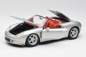 Porsche Boxster 986 Srebrny Maisto 1:18 37800-M3 Metal — zdjęcie 2 z 8