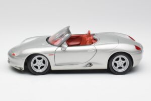 Porsche Boxster 986 Srebrny Maisto 1:18 37800-M3 Metal — zdjęcie 4 z 8