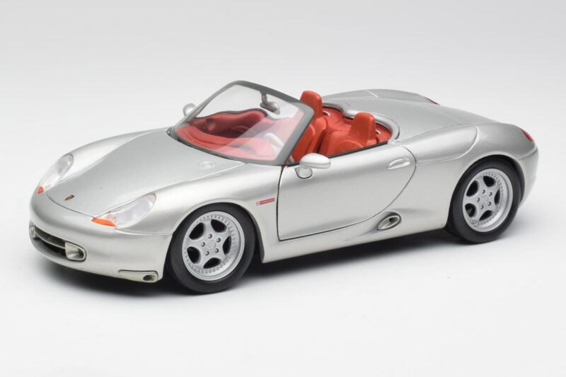 Porsche Boxster 986 Srebrny Maisto 1:18 37800-M3 Metal