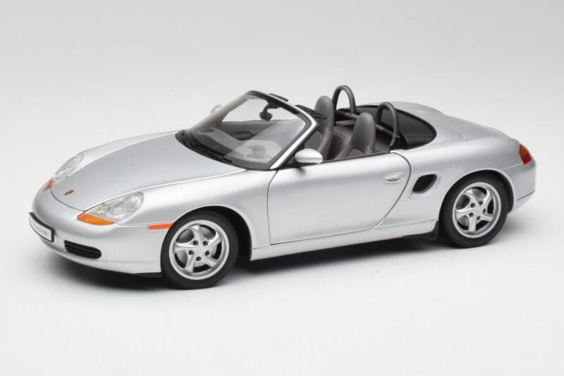 Porsche Boxster 986 Kabriolet Arctic Srebrny Metaliczny UT Models 1:18 27852 Metal