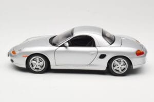 Porsche Boxster 986 Hard Top Srebrny UT Models 1:18 27854 Metal — zdjęcie 4 z 8