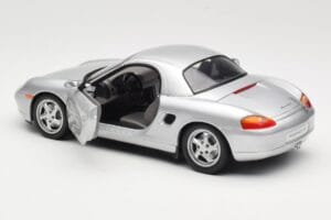 Porsche Boxster 986 Hard Top Srebrny UT Models 1:18 27854 Metal — zdjęcie 5 z 8