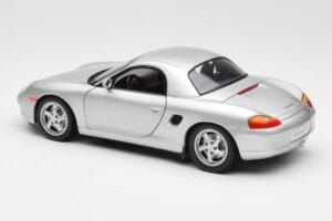 Porsche Boxster 986 Hard Top Srebrny UT Models 1:18 27854 Metal — zdjęcie 7 z 8