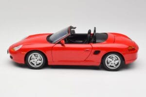 Porsche Boxster S 986 Guards Czerwony UT Models 1:18 27861-M1 Metal — zdjęcie 4 z 8