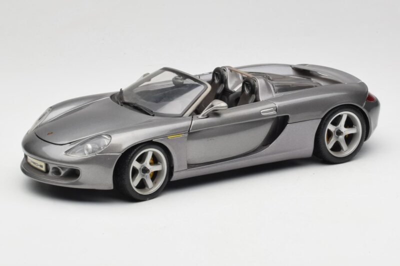 Porsche Carrera GT Szary Metalik Maisto 1:18 36622-R1 Metal