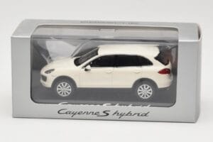 Porsche Cayenne 958 S Hybrid Biały Minichamps 1:43 WAP0200040B Metal — zdjęcie 4 z 4
