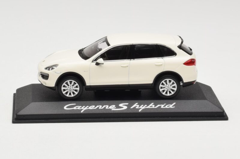 Porsche Cayenne 958 S Hybrid Biały Minichamps 1:43 WAP0200040B Metal