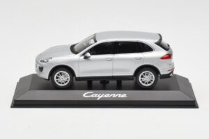 Porsche Cayenne 958 Srebrny Minichamps 1:43 WAP0200020E Metal