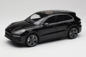 Porsche Cayenne 958 Turbo S Czarny Minichamps 1:18 155066070 Metal