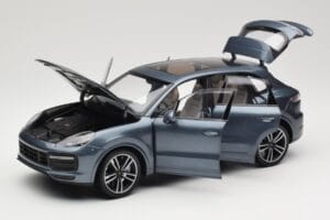 Porsche Cayenne 958 Turbo S Blue Metallic Minichamps 1:18 110066070 Metal — zdjęcie 2 z 8