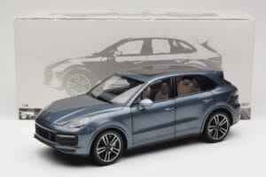 Porsche Cayenne 958 Turbo S Blue Metallic Minichamps 1:18 110066070 Metal — zdjęcie 8 z 8