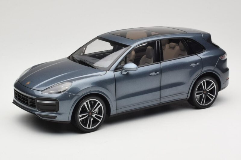 Porsche Cayenne 958 Turbo S Blue Metallic Minichamps 1:18 110066070 Metal