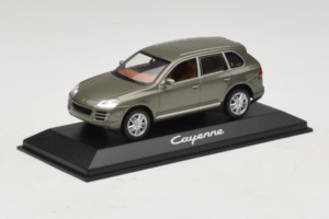 Porsche Cayenne Grey Metallic Minichamps 1:43 WAP02061317 Metal — zdjęcie 2 z 4