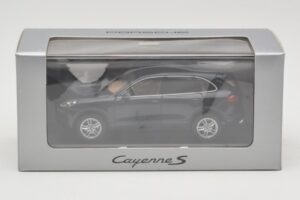 Porsche Cayenne 958 S Blue Metallic Minichamps 1:43 WAP0200060E Metal — zdjęcie 4 z 4