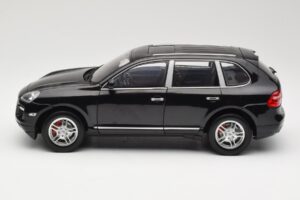 Porsche Cayenne Turbo 957 Czarny Norev 1:18 WAP02112317 Metal — zdjęcie 4 z 8