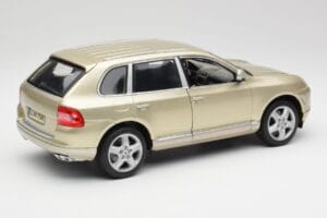 Porsche Cayenne Turbo 955 Beżowy Maisto 1:18 WAP02100113 Metal — zdjęcie 3 z 8