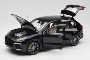 Porsche Cayenne Turbo S 958 Black Metallic Minichamps 1:18 110064000 Metal — zdjęcie 2 z 8