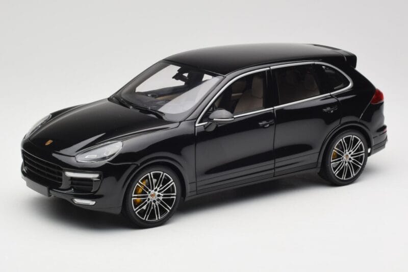 Porsche Cayenne Turbo S 958 Black Metallic Minichamps 1:18 110064000 Metal