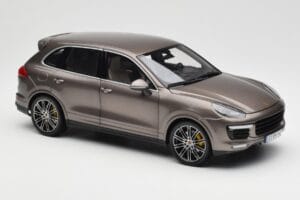 Porsche Cayenne E2 Turbo S Umbra Metaliczny Minichamps 1:18 WAP0213020F Metal — zdjęcie 6 z 8