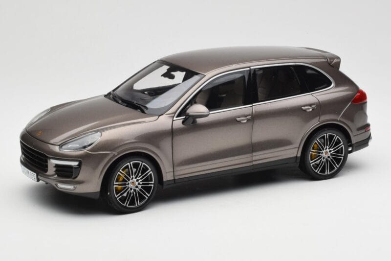 Porsche Cayenne E2 Turbo S Umbra Metaliczny Minichamps 1:18 WAP0213020F Metal