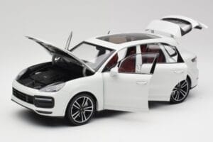 Porsche Cayenne 9YA Turbo Biały Metallic Minichamps 1:18 155042560 Metal — zdjęcie 2 z 8