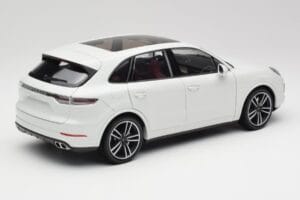 Porsche Cayenne 9YA Turbo Biały Metallic Minichamps 1:18 155042560 Metal — zdjęcie 3 z 8