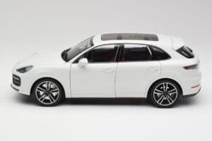 Porsche Cayenne 9YA Turbo Biały Metallic Minichamps 1:18 155042560 Metal — zdjęcie 4 z 8