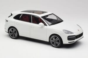 Porsche Cayenne 9YA Turbo Biały Metallic Minichamps 1:18 155042560 Metal — zdjęcie 6 z 8