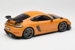 Porsche Cayman GT4 RS 982 Weissach Package Bahama Yellow Norev 1:18 187252 Metal — zdjęcie 3 z 8