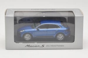 Porsche Macan 95B S Niebieski World Premiere Minichamps 1:43 WAP0201550E Metal — zdjęcie 4 z 4