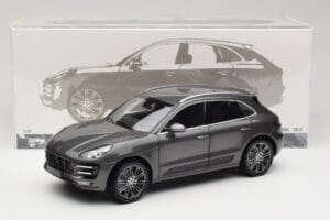 Porsche Macan Turbo 95B Grey Metallic Minichamps 1:18 110062501 Metal — zdjęcie 8 z 8