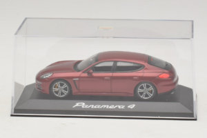 Porsche Panamera 970 4 Red Metallic Minichamps 1:43 WAP0201250E Metal — zdjęcie 4 z 5