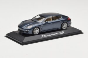 Porsche Panamera 970 4 Niebieski Metallic Minichamps 1:43 400068220 Metal — zdjęcie 2 z 4