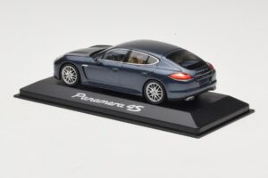 Porsche Panamera 970 4 Niebieski Metallic Minichamps 1:43 400068220 Metal — zdjęcie 3 z 4