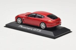 Porsche Panamera 970 GTS Czerwony Minichamps 1:43 WAP0200230C Metal — zdjęcie 3 z 4